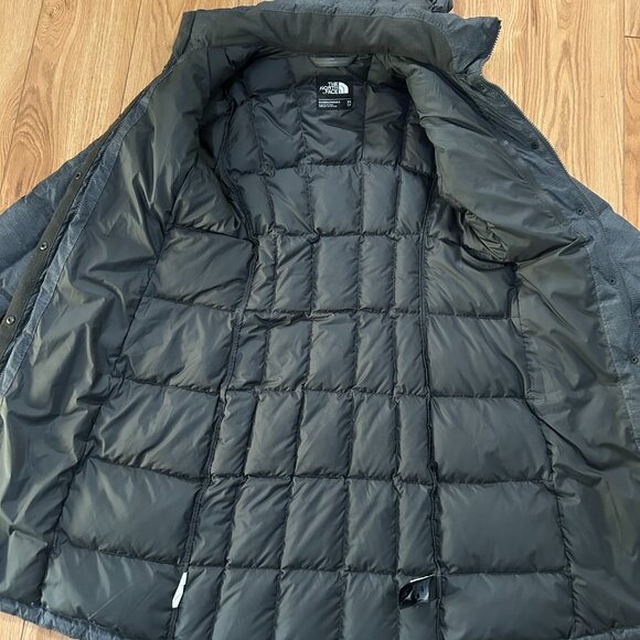 North Face Long Women's Puffer Hooded Jacket Size XS Grey Winter - Picture 5 of 8
